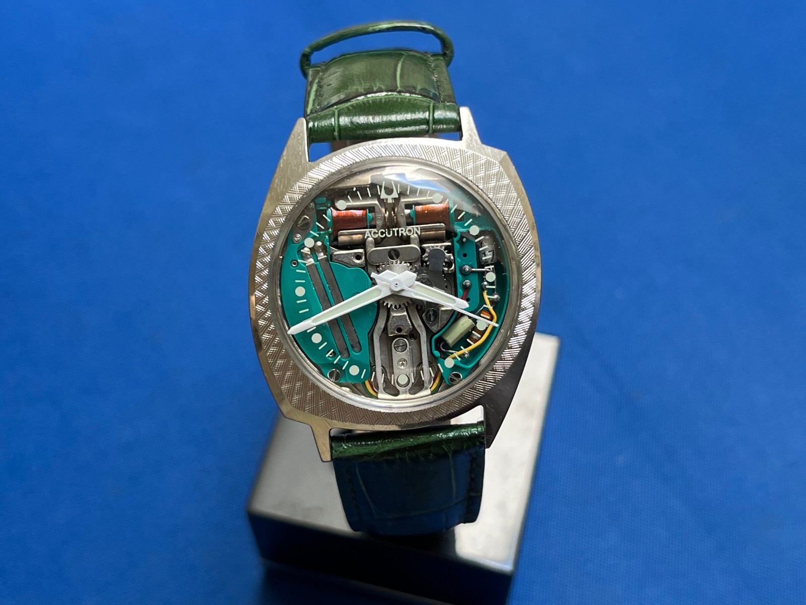 Vintage 1966 Bulova Accutron 214 Stainless M6 Spaceview Asymmetrical – Running