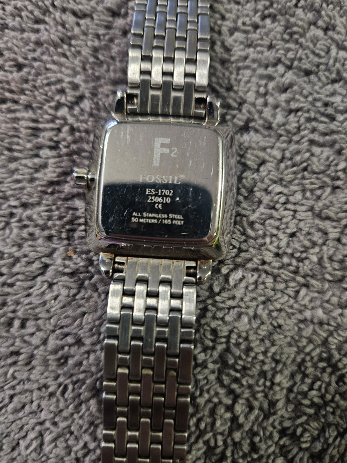Fossil F2 Ladies Wristwatch Gem Set Bezel Silver Tone NEEDS BATTERY