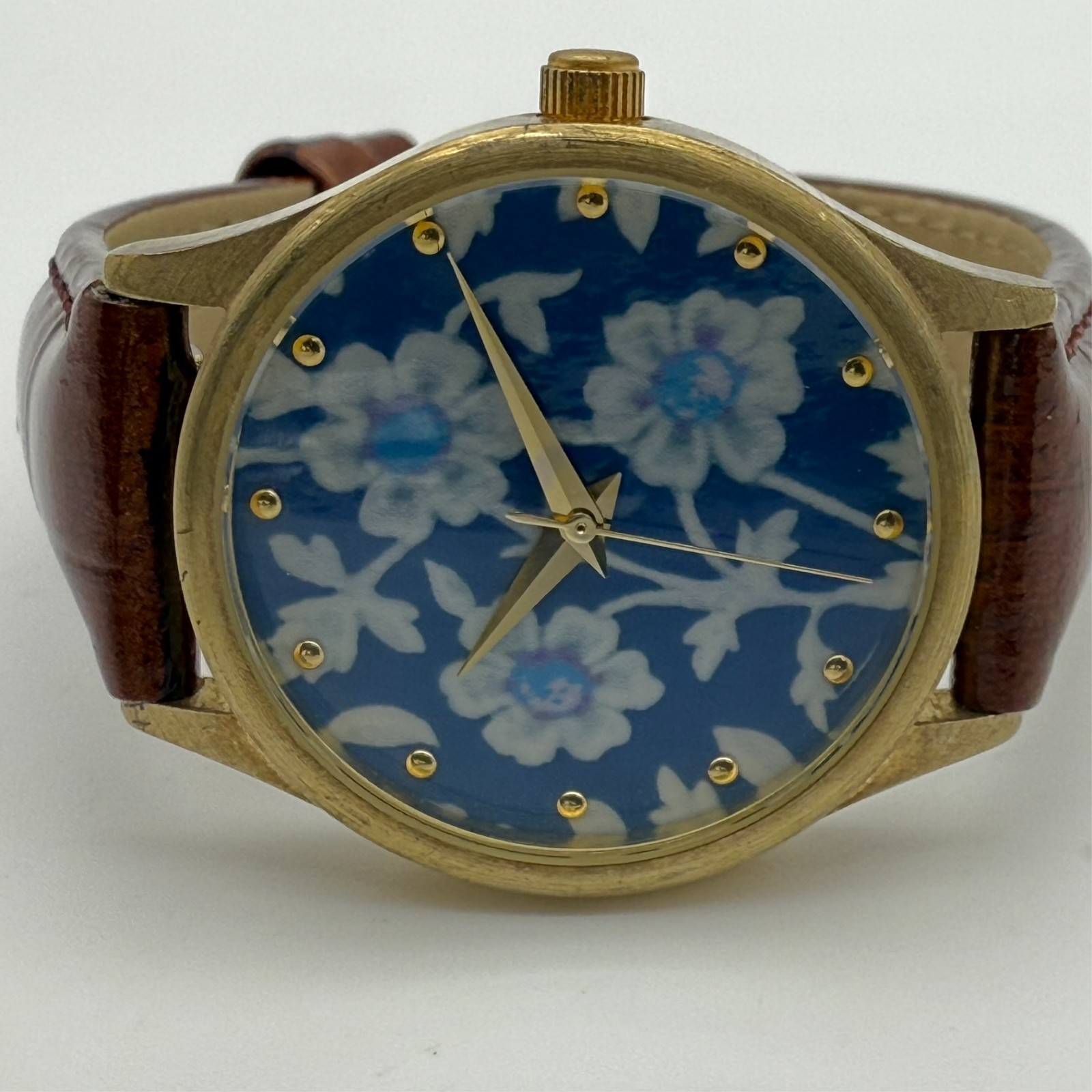 Ladies MET Metropolitan Museum of Art MMA Gold Tone, Blue Floral Dial 31mm Watch
