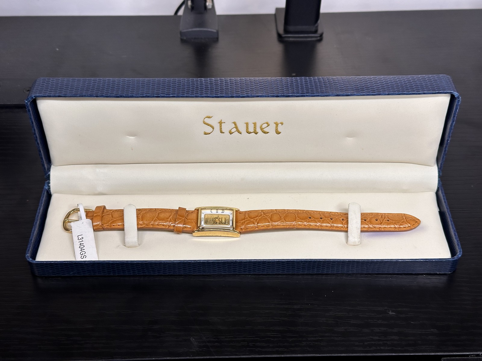 Stauer L-31404GS Watch w/ 1 Gram .999 Gold Credit Suisse Ingot – NEW BATTERY