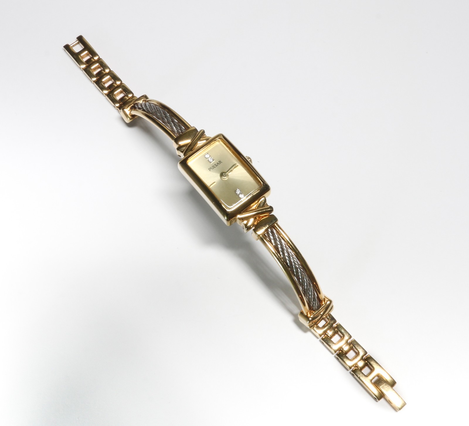 Ladies PULSAR Gold Diamond Dial 15mm Watch – 1N00-X282 – New Cell – Runs Great