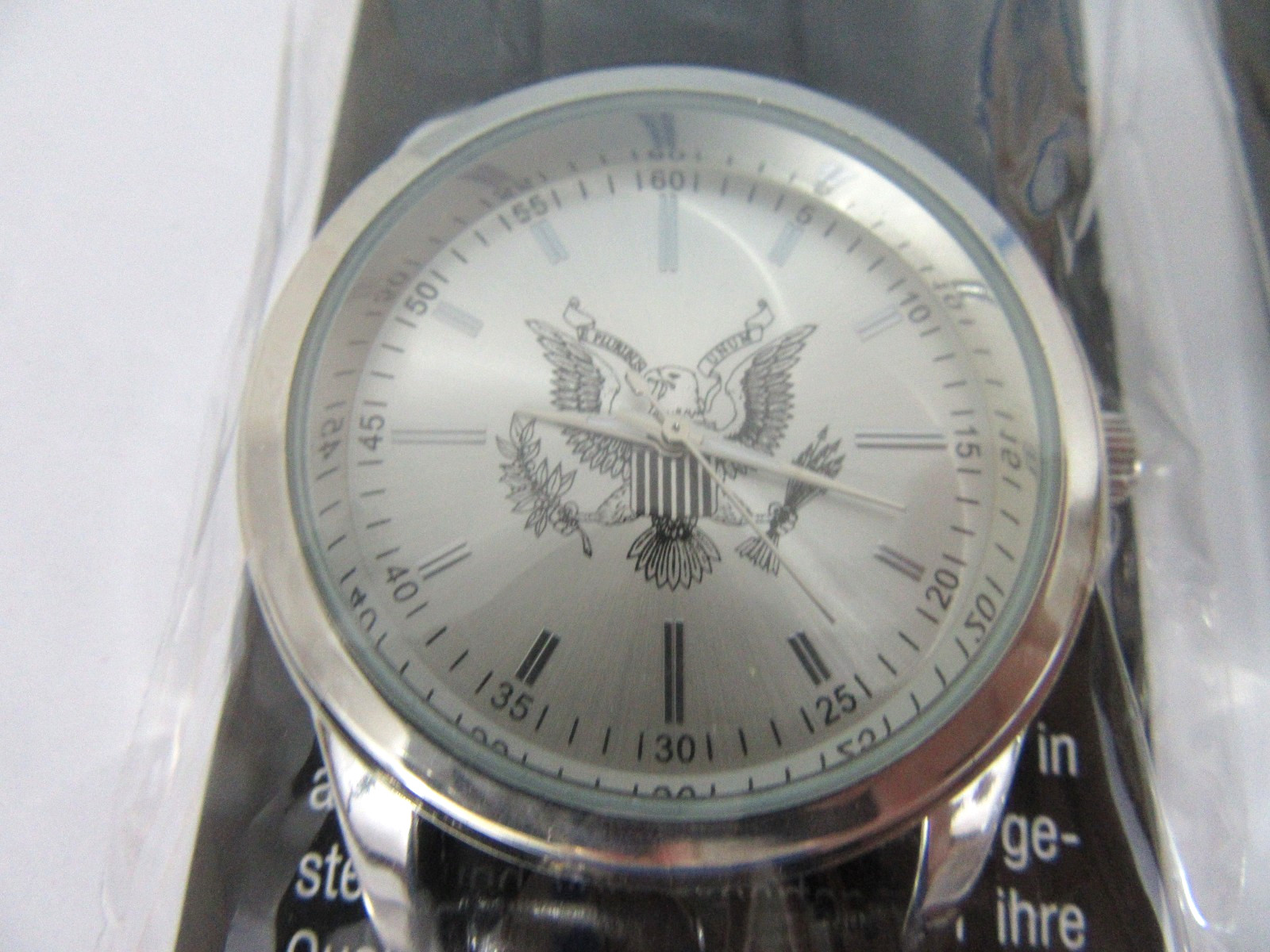 NEW – Men’s Watch E Pluribus Unum with American Eagle Round Silver Black Band