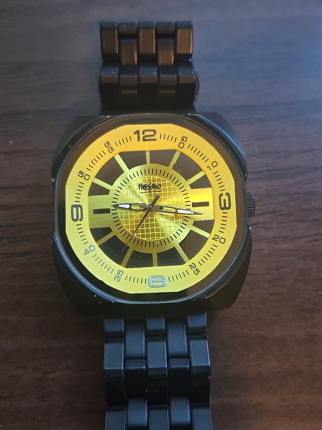 Mens Mossimo MM90290 S60-11 Large Face Watch Black & Yellow