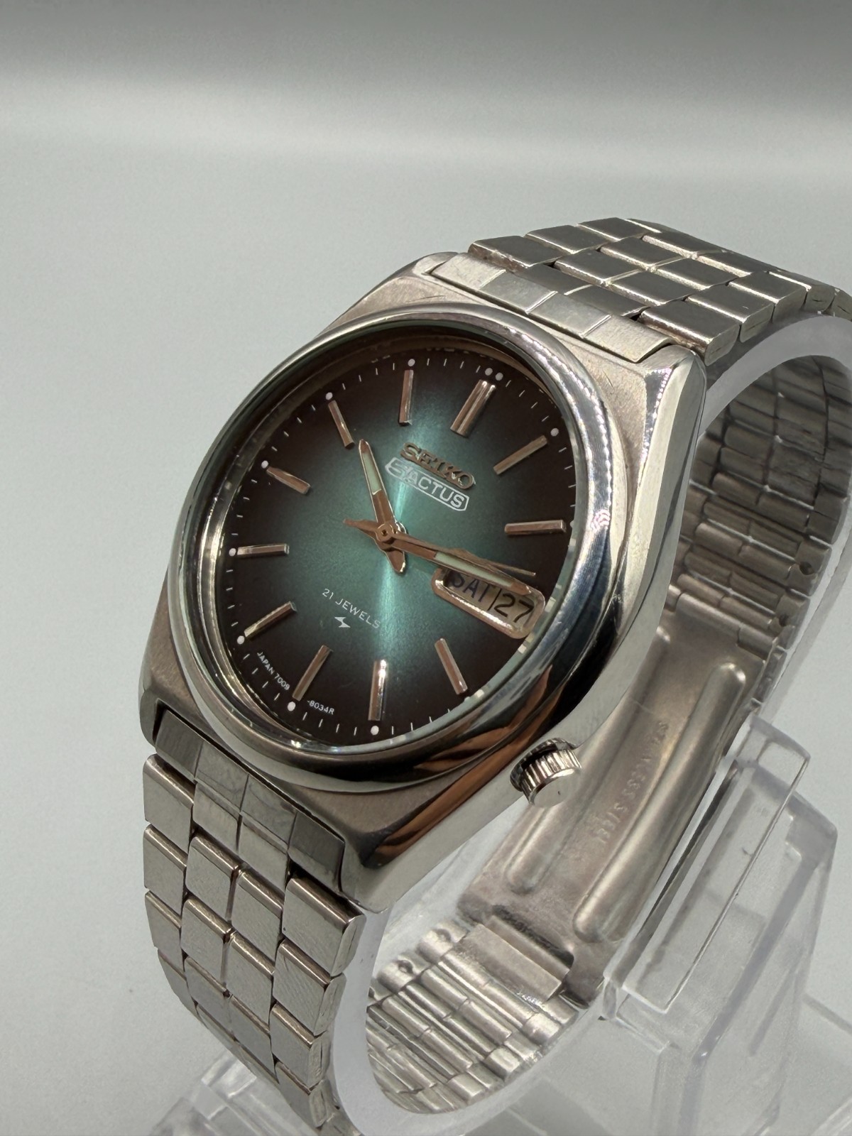 Vintage Seiko 5 Actus 7009 Automatic 21 Jewels Men’s Watch Japan | Blue Sunburst