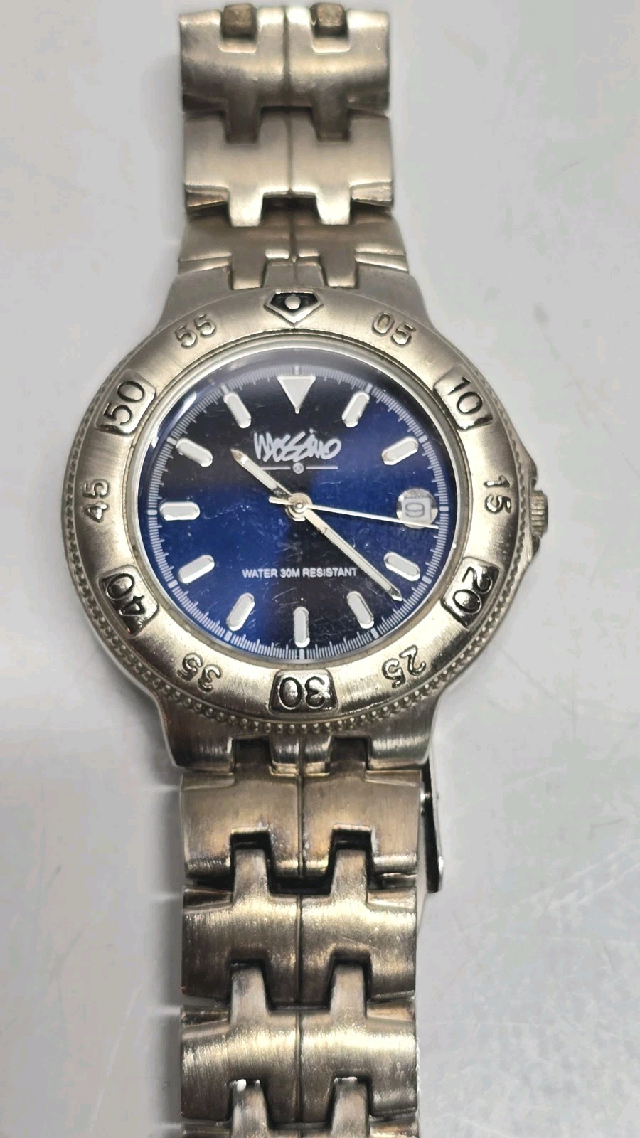 Mossimo Blue Dial Date Indicator Silver Tone Stainless Steel Band Watch Pre Owne