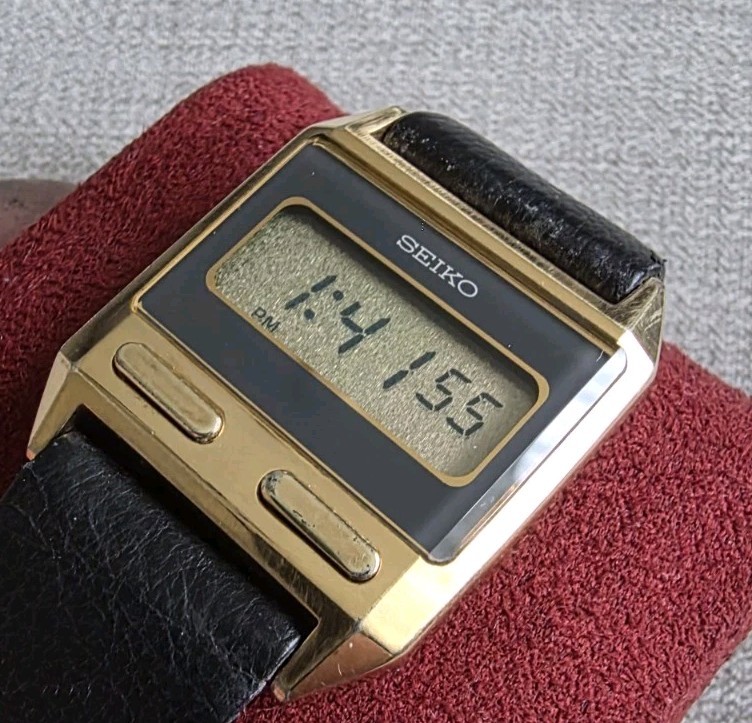 Vintage Seiko F231 4030 Digital Watch