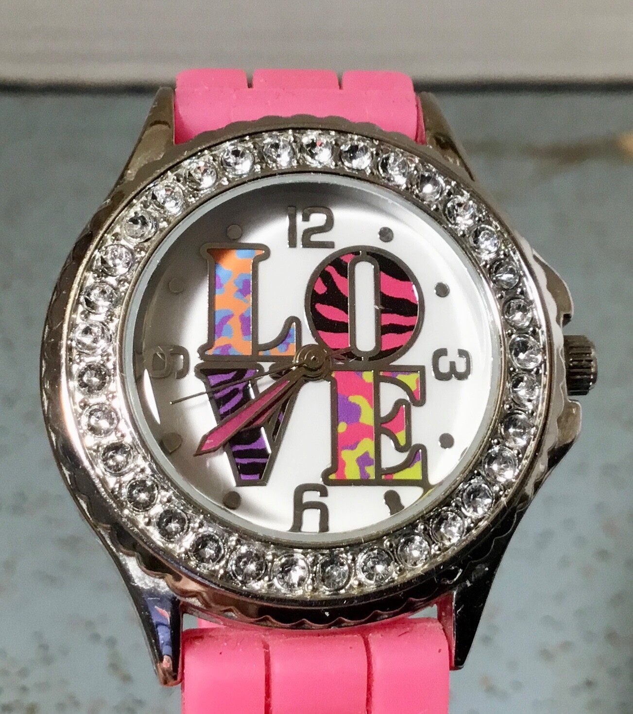 TARGET EXCLUSIVE TEEN LOVE WATCH ACCUTIME TGJR2002 EMBELLISHED BEZEL PINK BAND