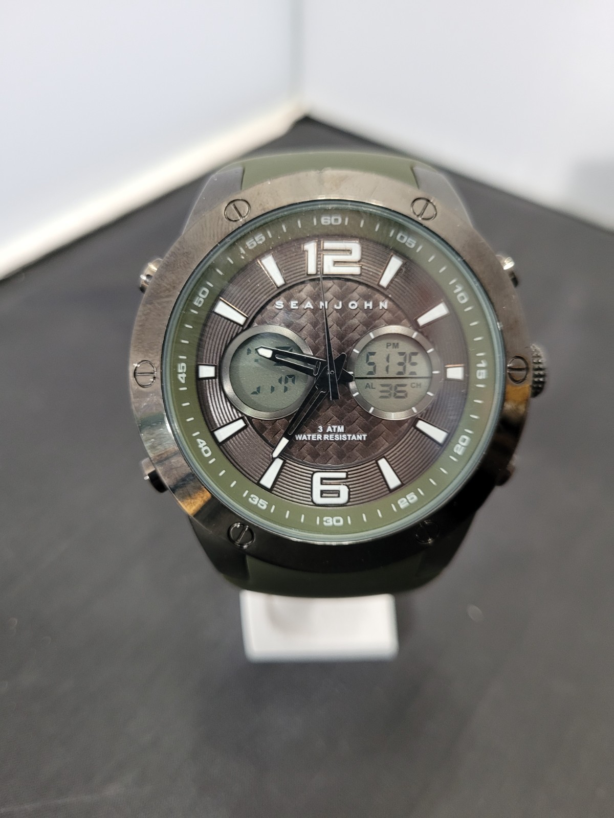 Sean John Men’s Quartz Fashion Watch Great Watch Weave Face Green Band