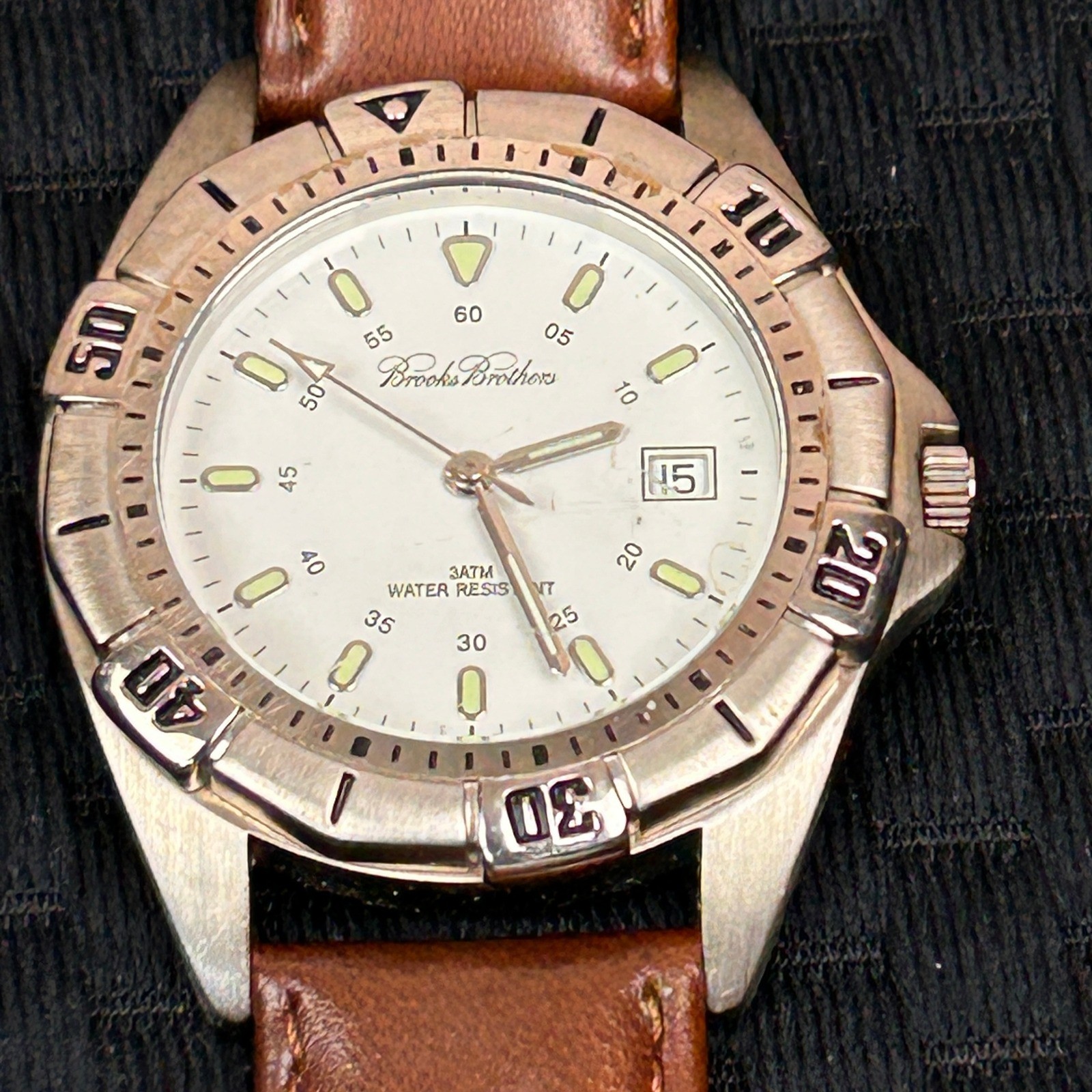 Brooks Brothers Mens Watch BB3031 White Dial Brown Leather Band Swiss Movement