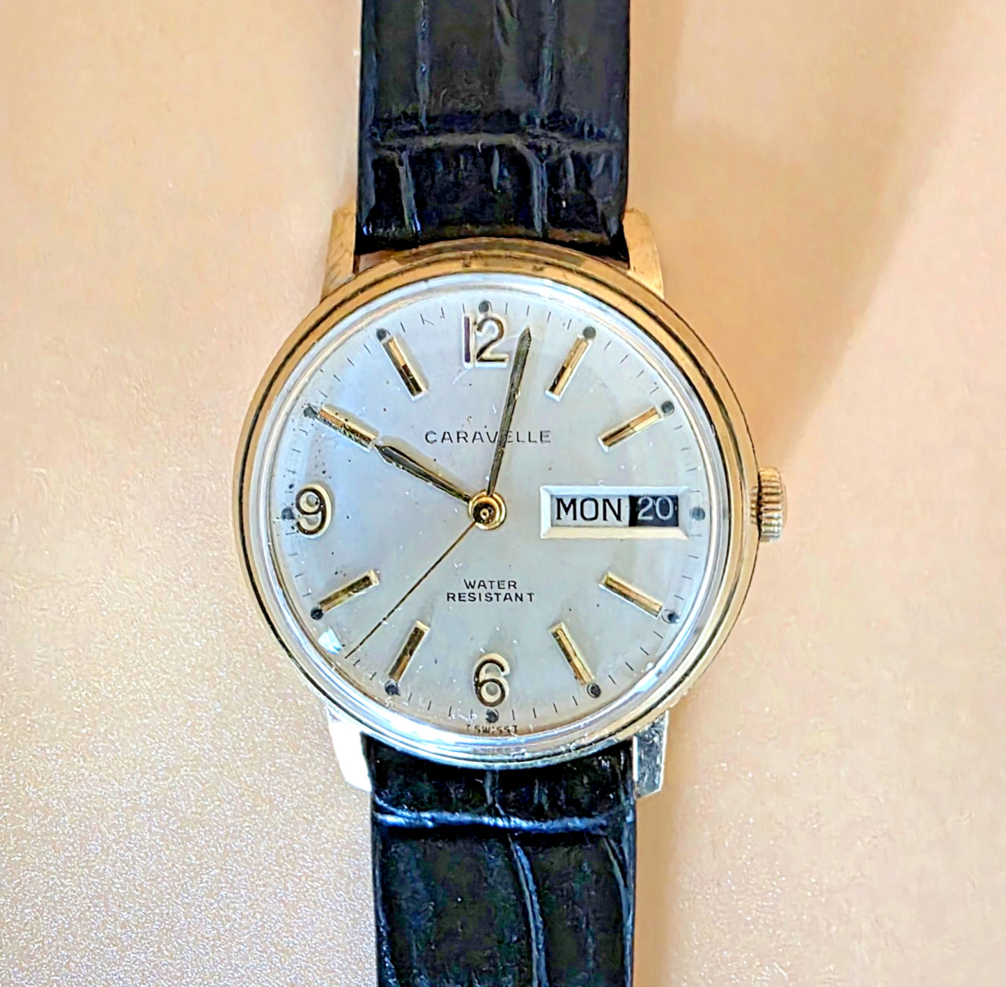 VTG Art Deco BULOVA CARAVELLE Mechanical 33mm Date-Day G/Field Mens Watch Rare
