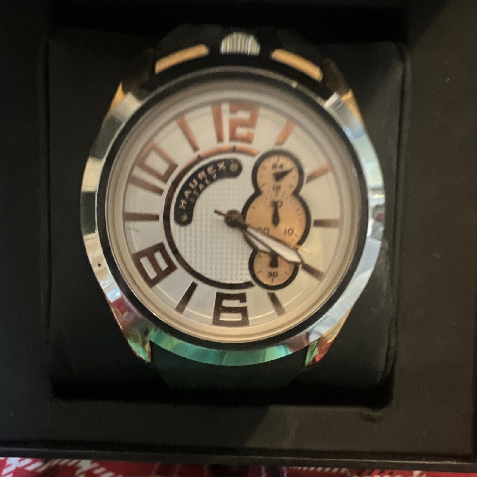 Burgi Quartz Analog Watch White Dial Arabic Numerals Black Rubber Strap