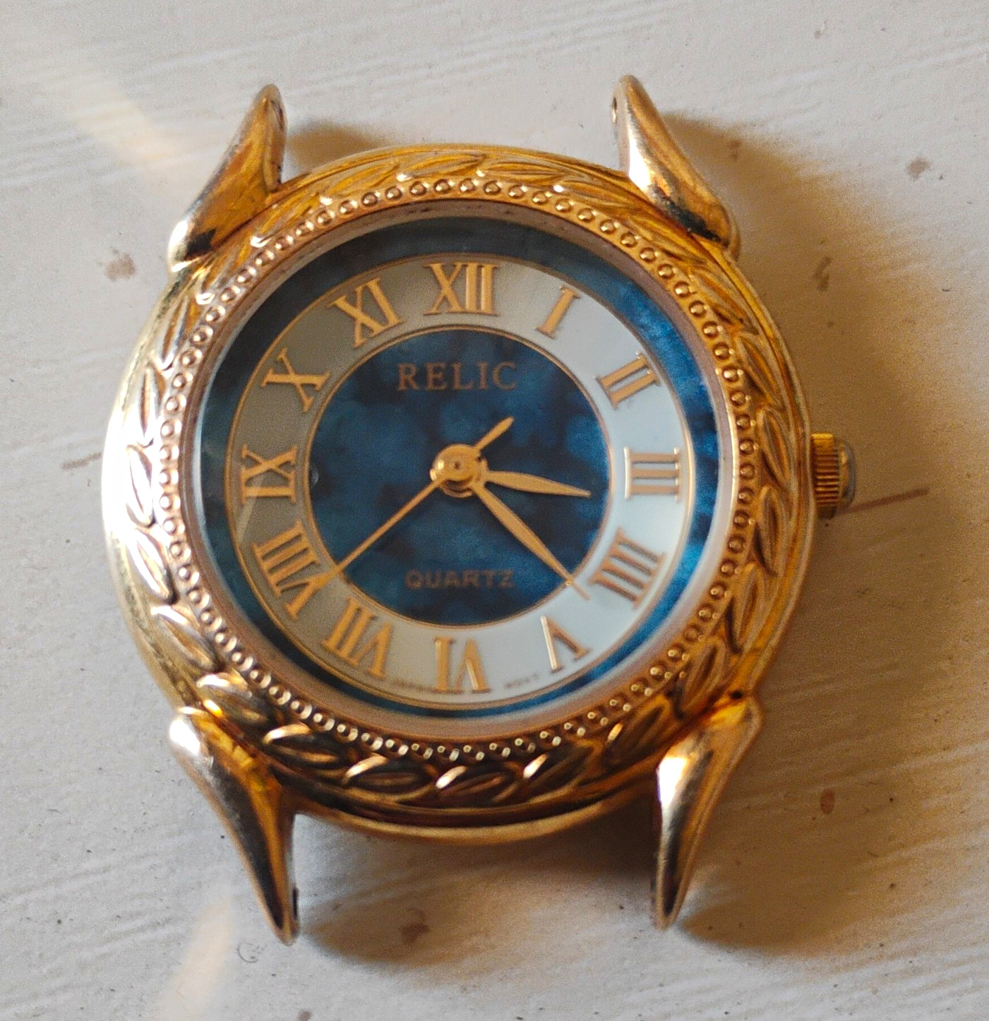 Relic Quartz Women’s Analog Dress Watch Gold-Tone Round Case Working Needs Batt.