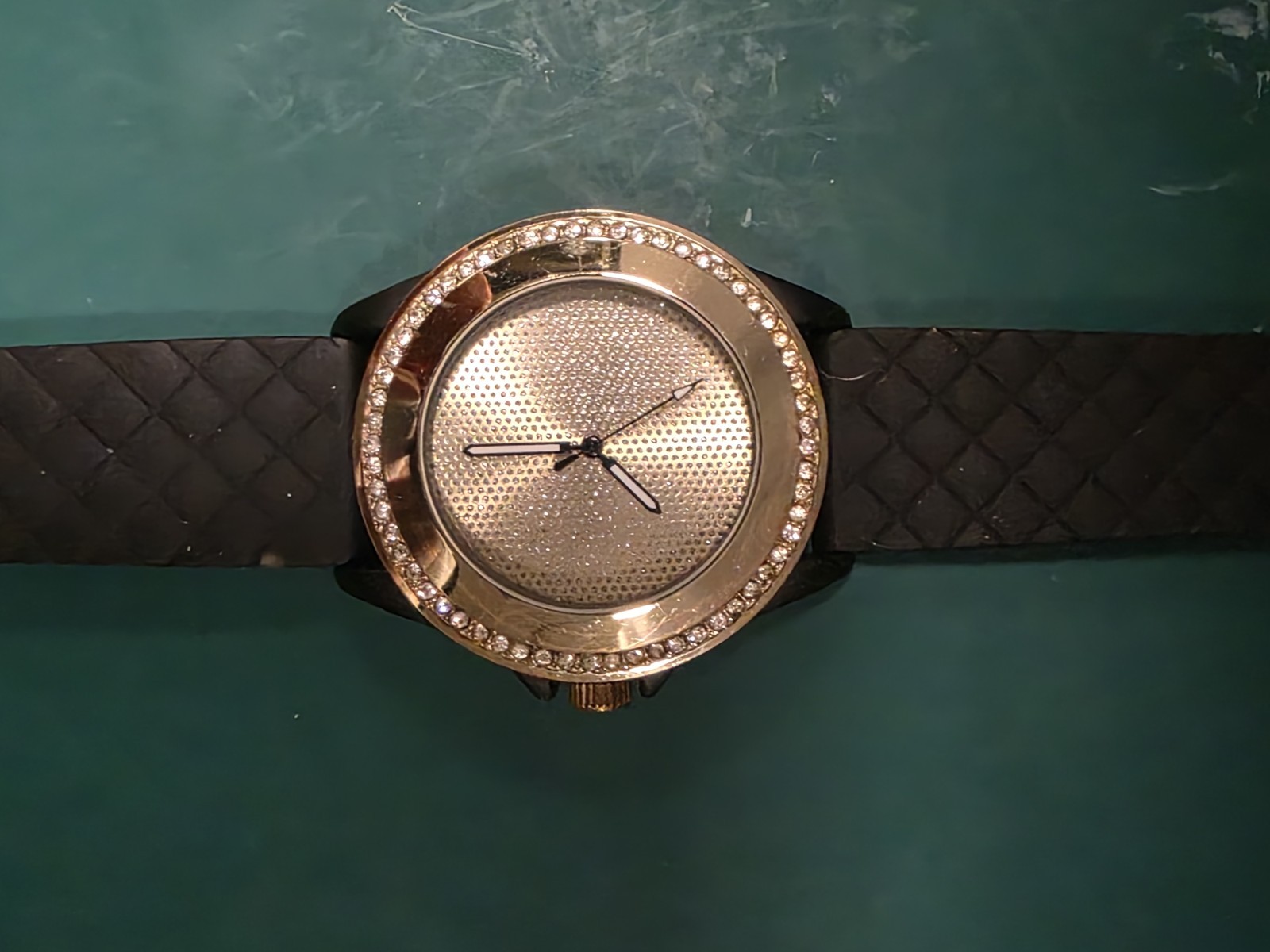 Jessica Carlyle Women’s Quartz Analog Watch Silver Dial Black Rubber Strap