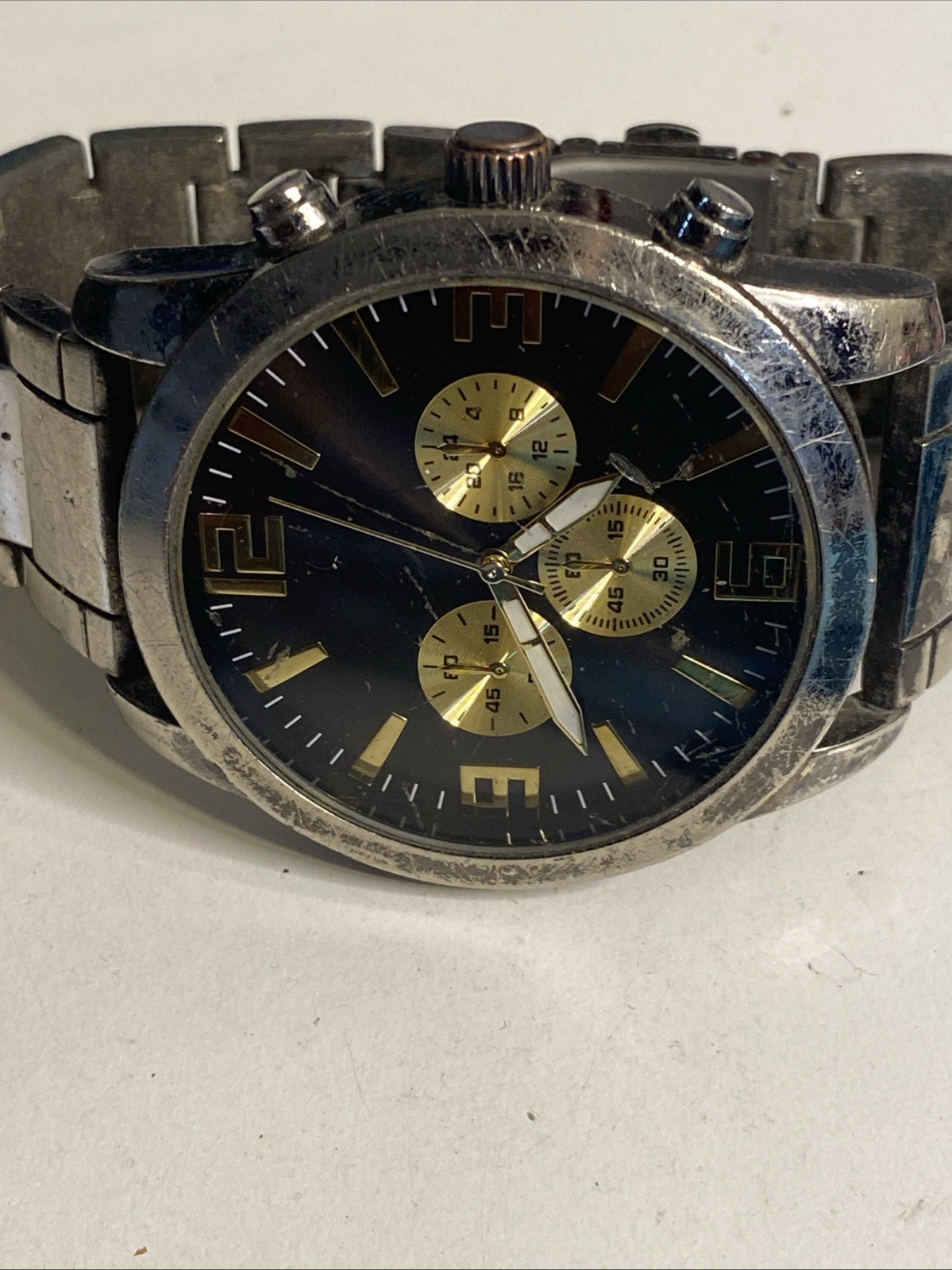 Men’s Watch FMDAL924 Unbranded Metal Band New Battery Preowned