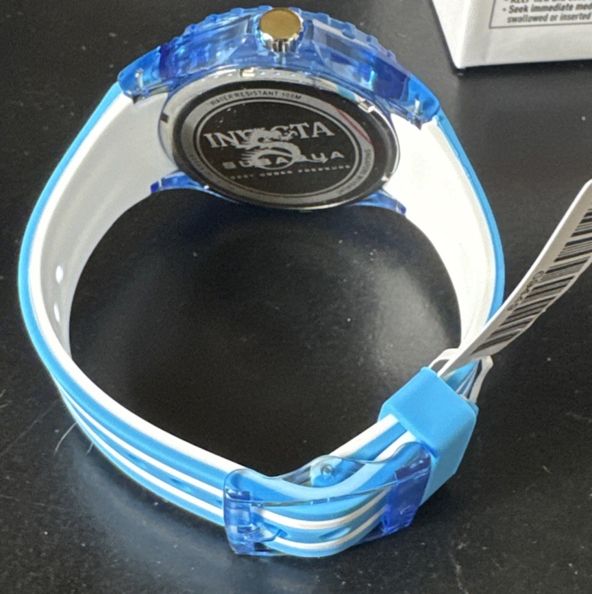Invicta 69449 Men’s Pro Diver Blue Dial Silicone Watch