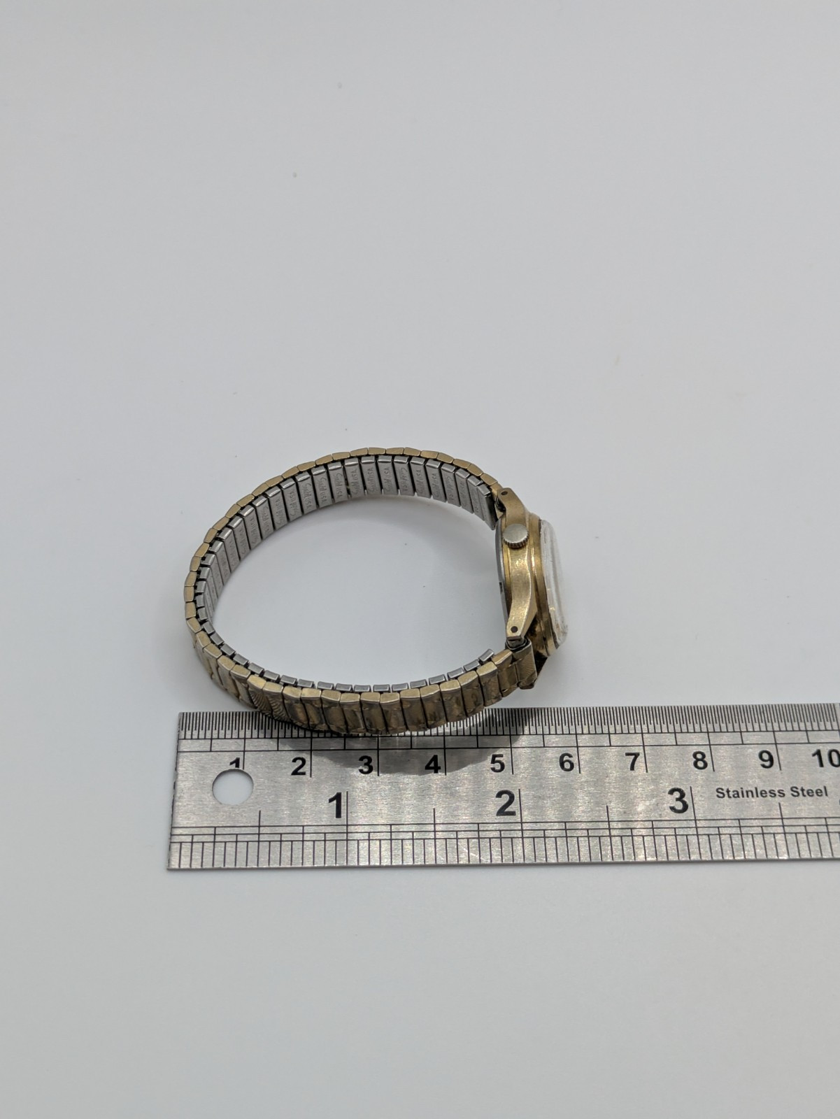 Pulsar Y642A Quartz Watch Gold Tone Parts Repairs Untested 24.8mm