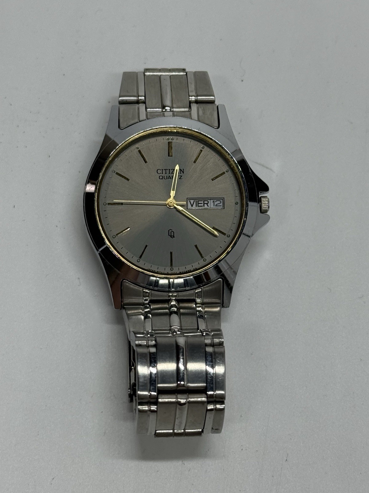 Citizen Quartz 1102 Unisex Watch 40mm Day Date English Spanish
