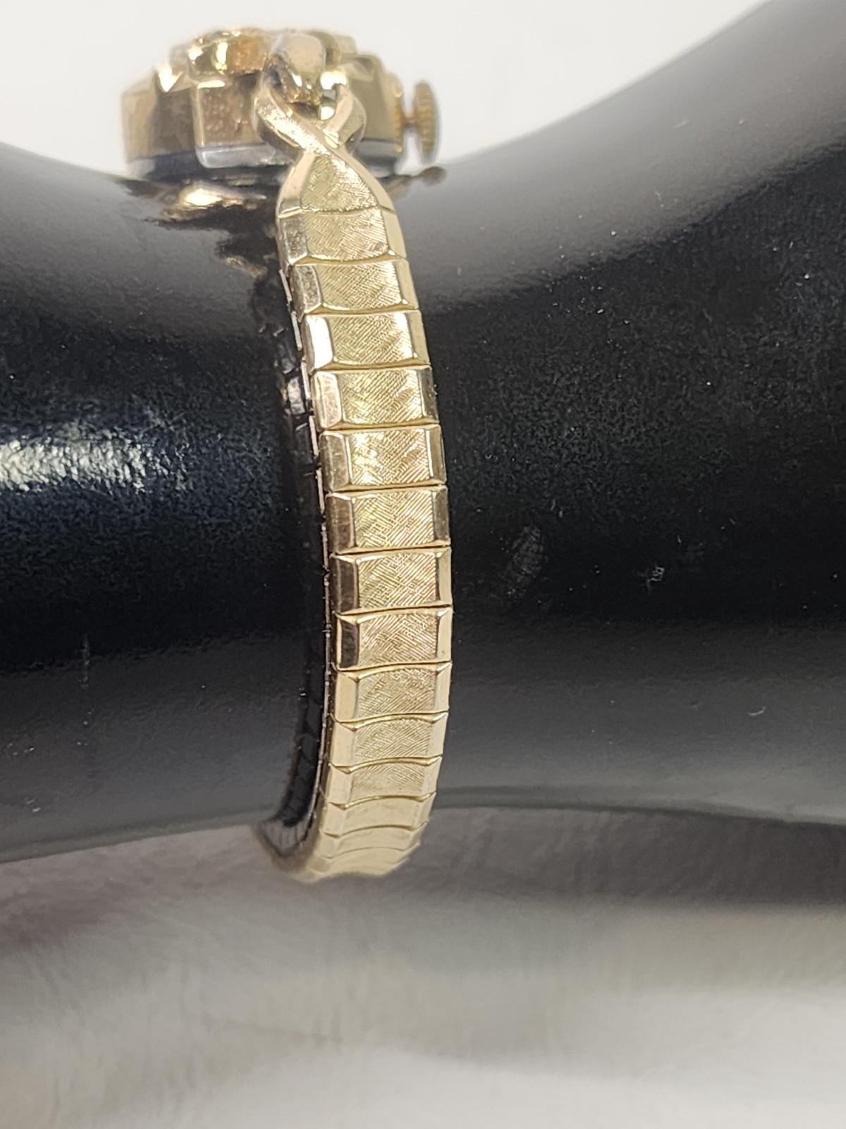 Vtg LADIES BOLIVIA Wrist Wind Up Watch Stretch Band Lifetime Mainspring Speidel