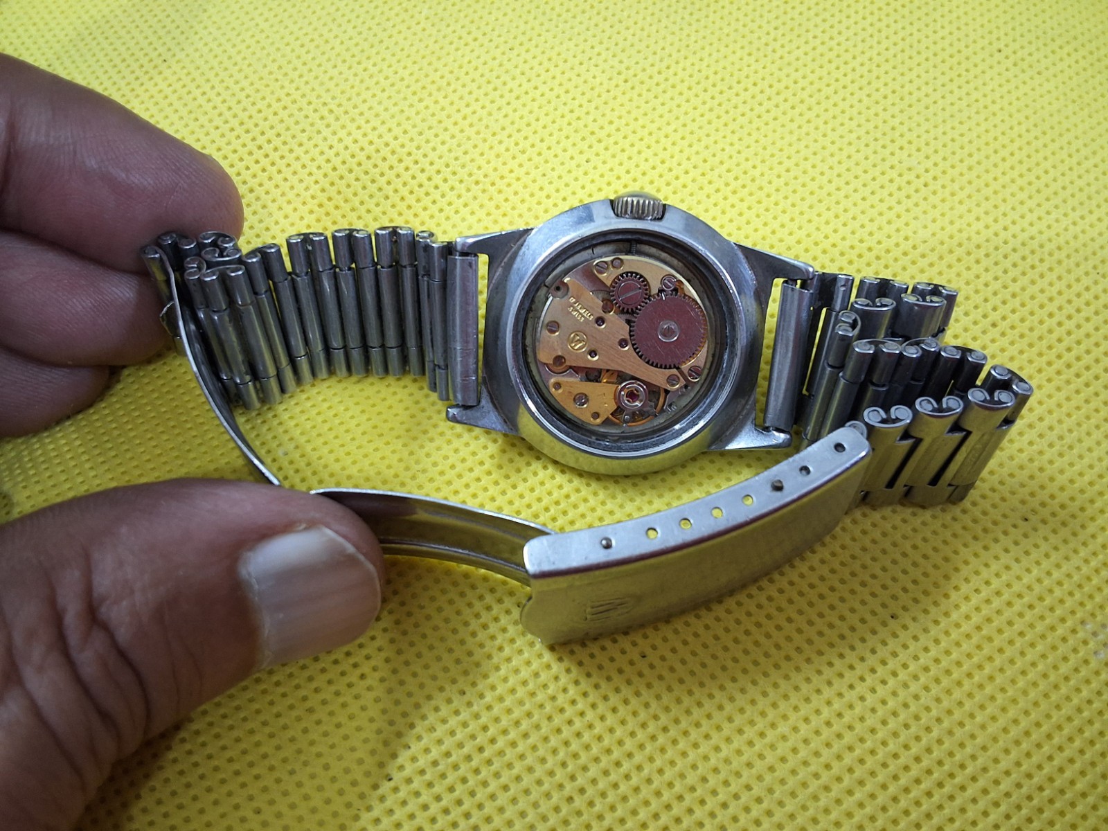Vintage West End Sowar Prima Manual Wind Wrist Watch 32mm Swiss Made.