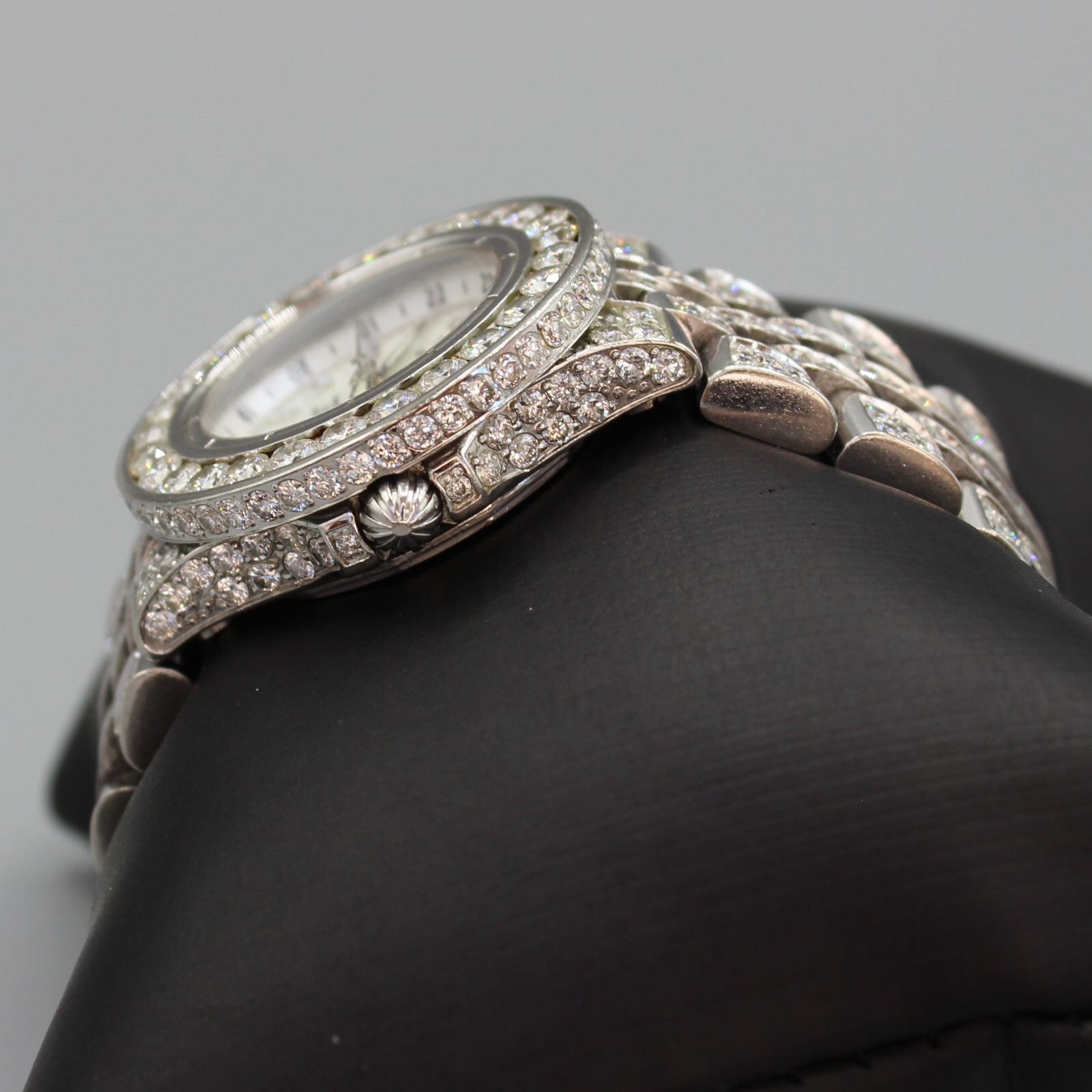 21 CARAT BUST DOWN BREITLING STARLINER WHITE MOTHER OF PEARL DIAL DIAMOND WATCH!