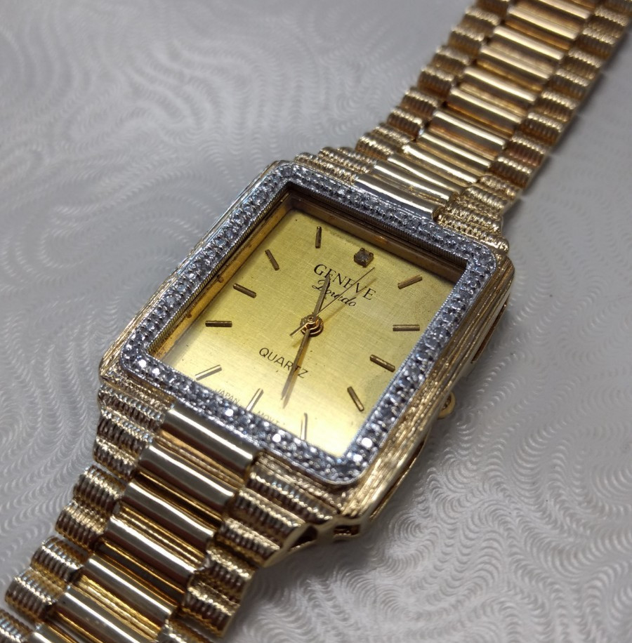 Mens Vintage 10K Yellow Gold Diamond Accented Geneve Quartz Wristwatch