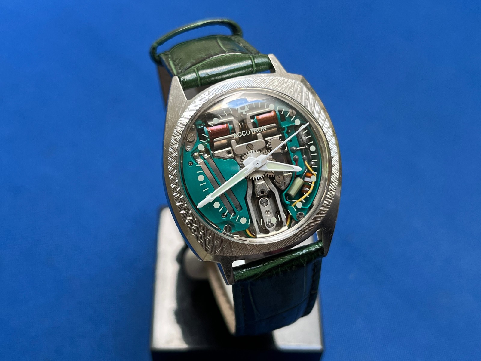Vintage 1966 Bulova Accutron 214 Stainless M6 Spaceview Asymmetrical – Running