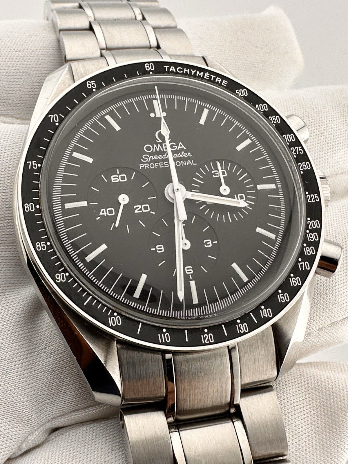 Omega Speedmaster Manual Wind Moonwatch 42MM Hesalite 311.30.42.30.01.005
