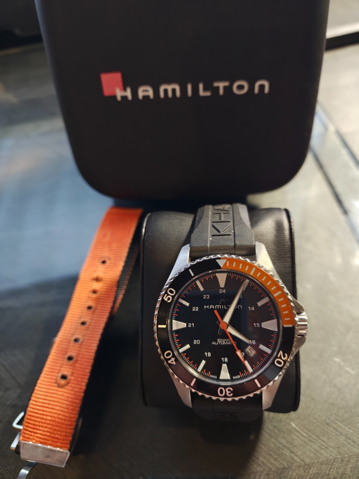 Hamilton Khaki Navy Scuba Automatic – Beautiful Condition – 2 Straps