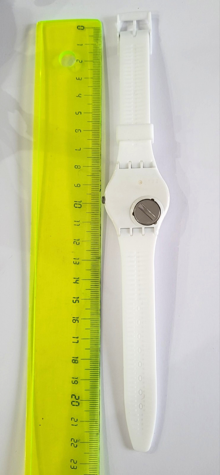 Swatch Originals: Standard Gent Watch ‘Just White’ – GW151 on New Silicone Strap