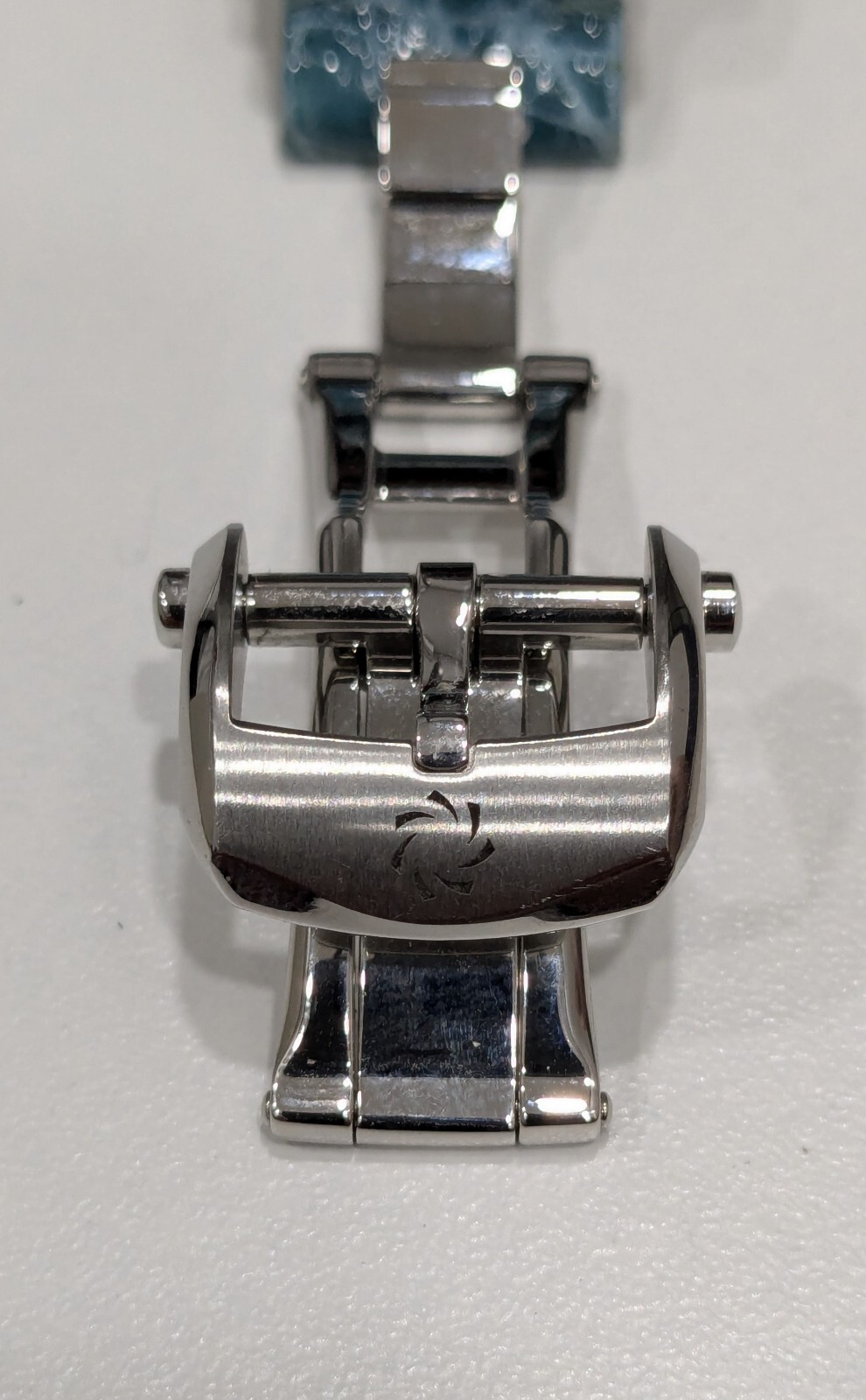 Carl F. Bucherer Manero Autodate LOVE Women’s Watch 35.5mm 00.10922.08.53.01