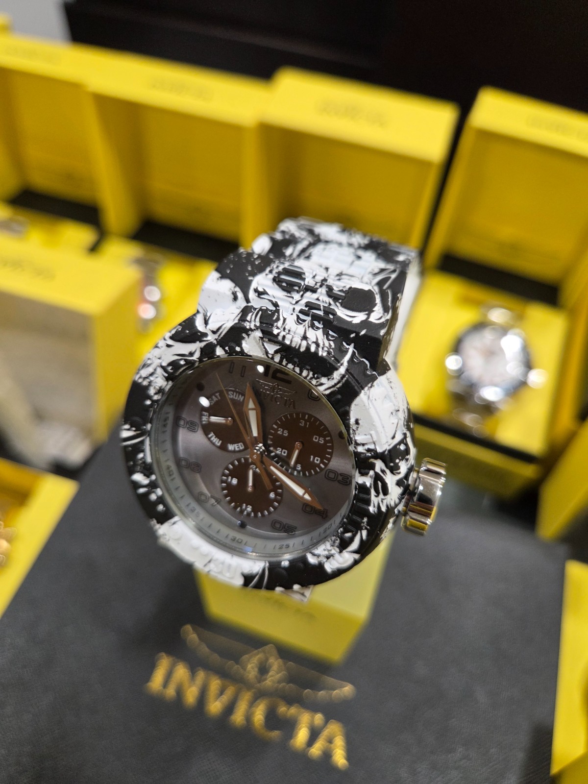 🔥 50211 Invicta Pro Diver Neoart Flux Men’s Watch 52mm Aqua Plating