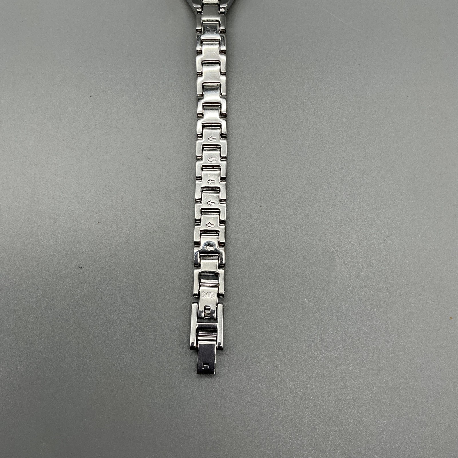 Elgin Womens Watch 19mm Two Tone Silver Gold Diamond Accent New Battery 8″