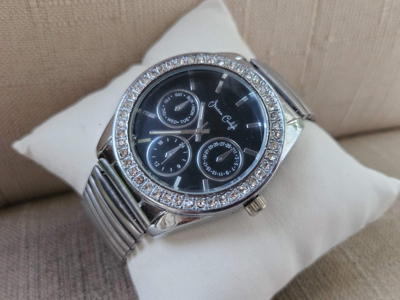 Jessica Carlyle Wristwatch Silver Tone Unisex Watch Crystal Accent Bezel Watch