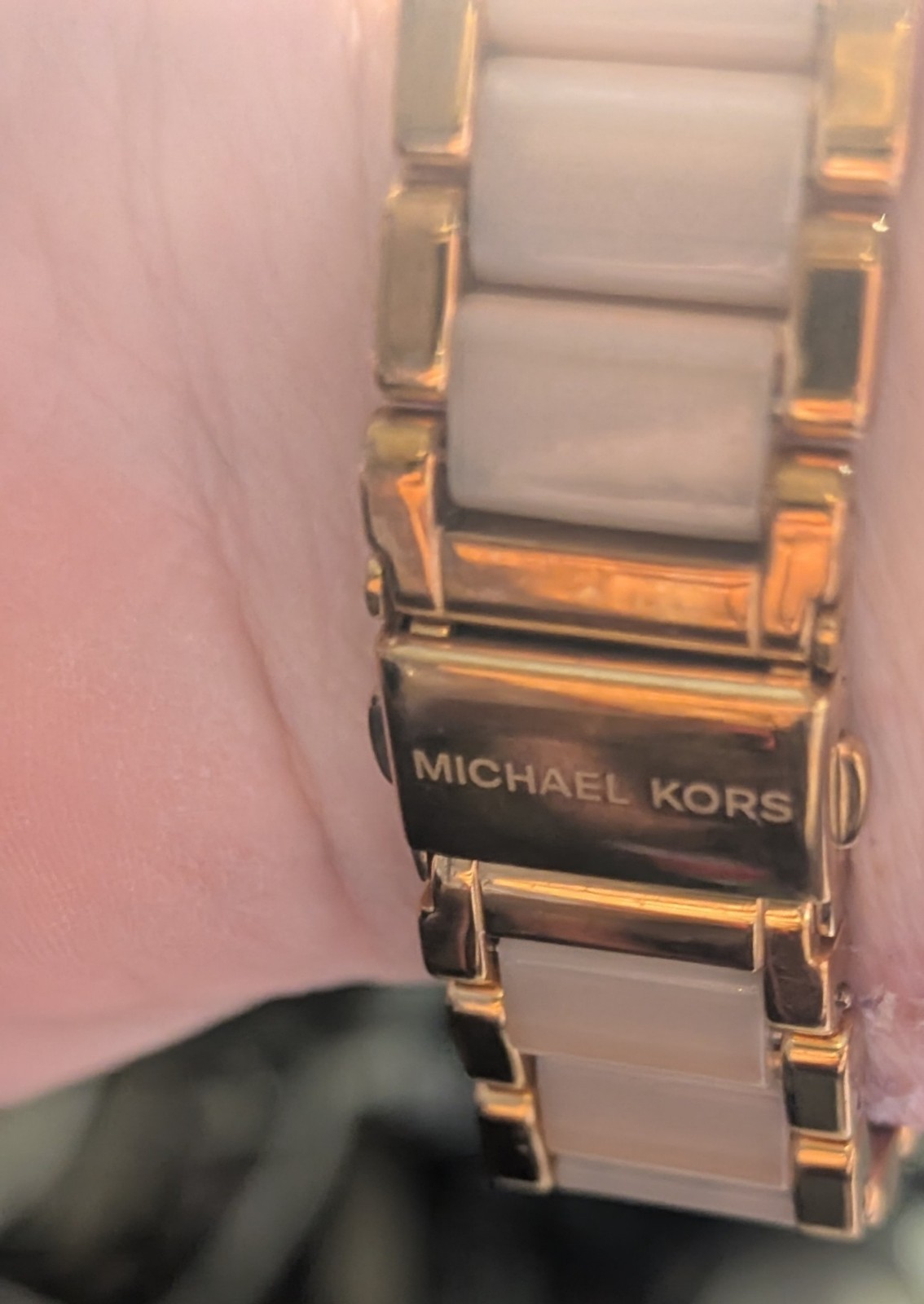 ⏱️ Unisex Michael Kors MK1676 – Sparkle in Every Second – 39mm – 6.25″ to 7.25″