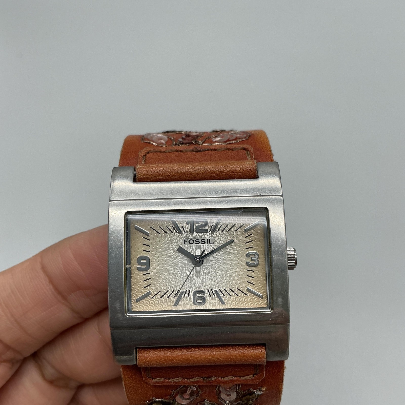 Fossil Womens Watch 30mm Cream Dial Brown Leather Floral Sequin Band New Battery