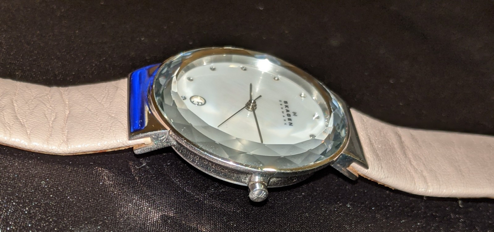 SKAGEN Women’s Quartz Watch SKW2165 MOP Crystal Bezel Blush Pink Leather Band