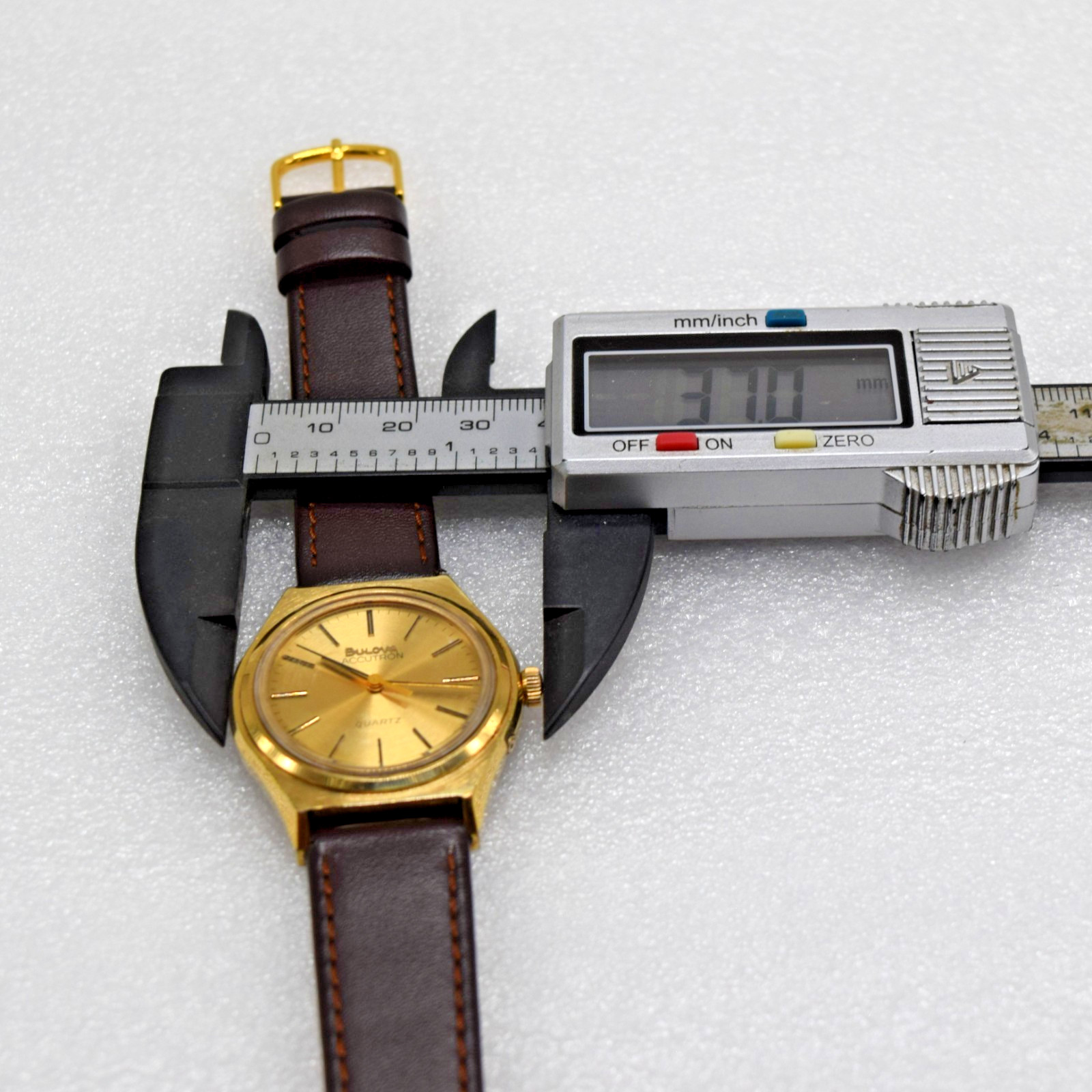 Vintage 1977 Bulova Accutron 35mm Gold Tone Men’s Swiss Quartz Watch-New Band