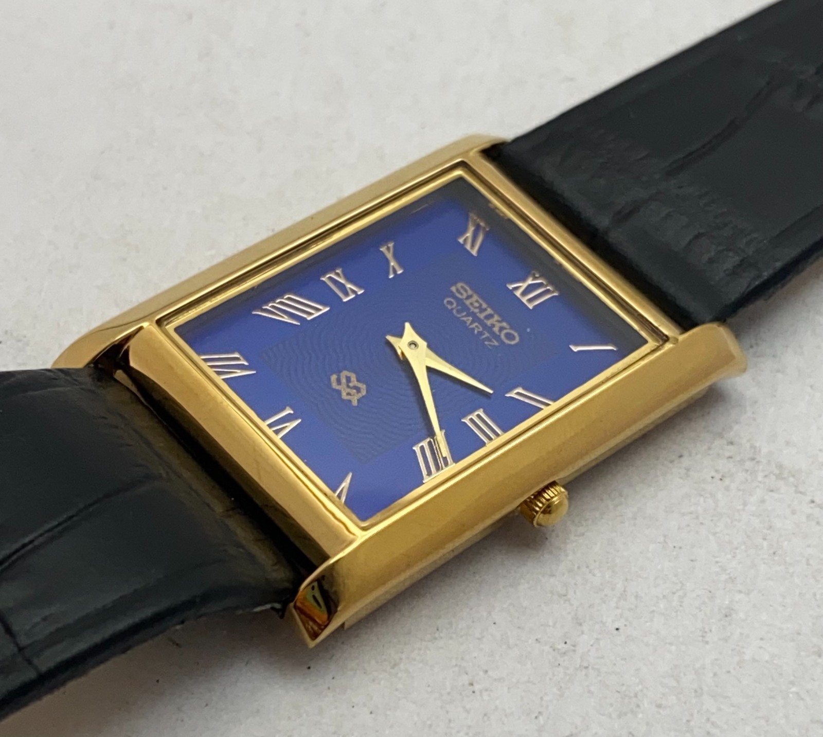 Vintage Style Seiko Slim Blue Roman Dial Men’s Wristwatch Leather Strap 26 mm