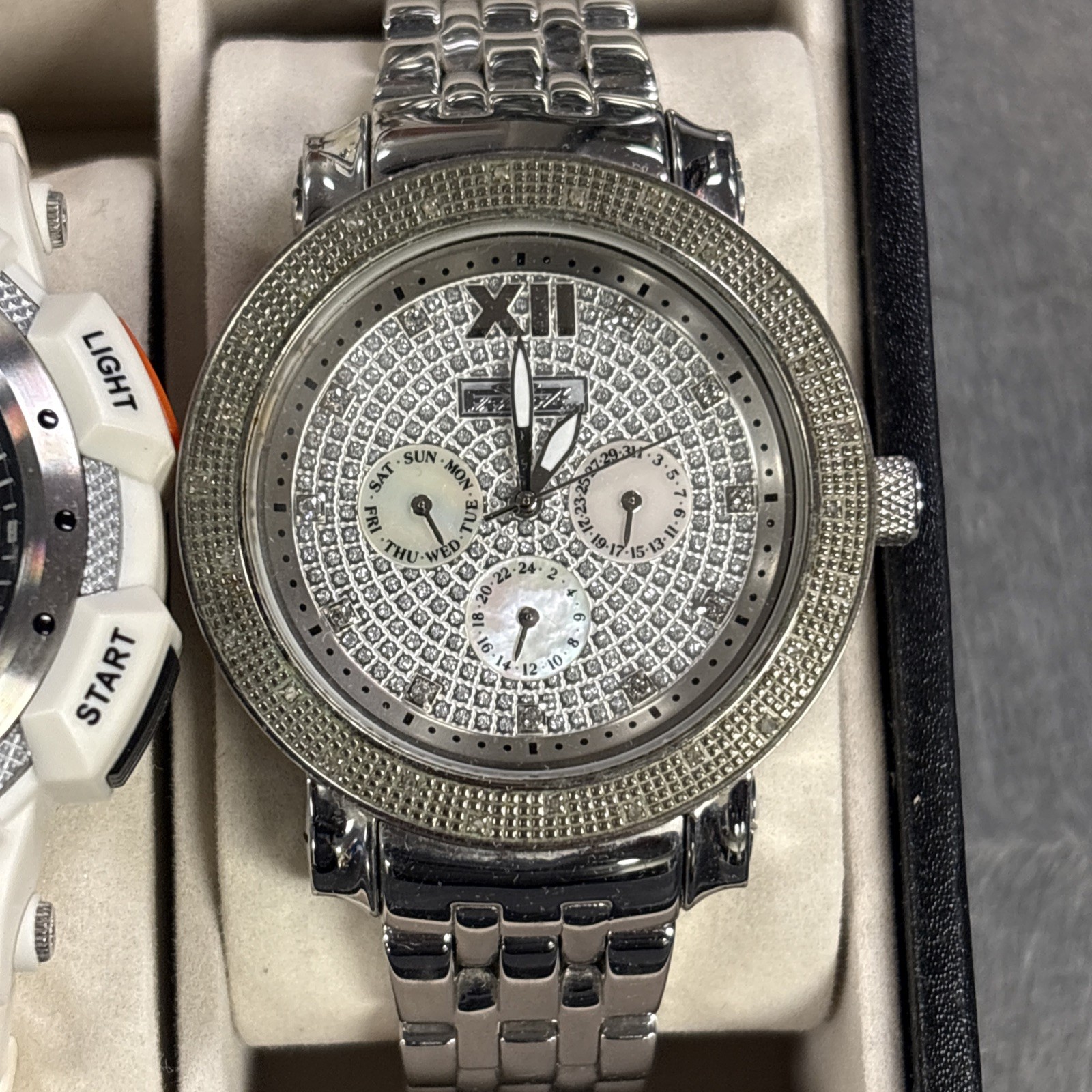 15 Mens lot of various brands, Watch Lot UnTested clean Condition Fossil Apple