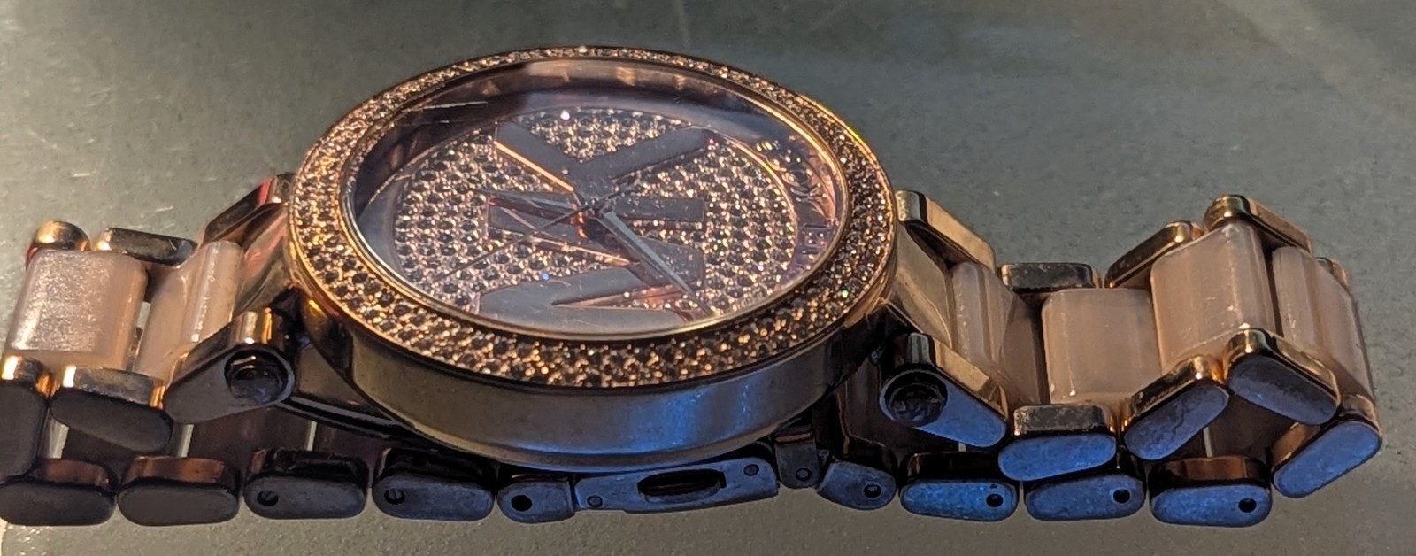 ⏱️ Unisex Michael Kors MK1676 – Sparkle in Every Second – 39mm – 6.25″ to 7.25″