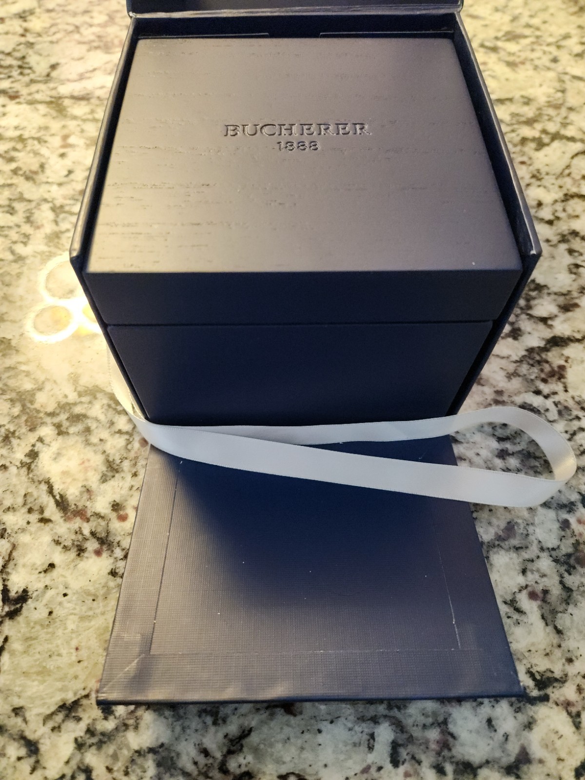 Bucherer Men’s Tank Date W/ Gift Box Display
