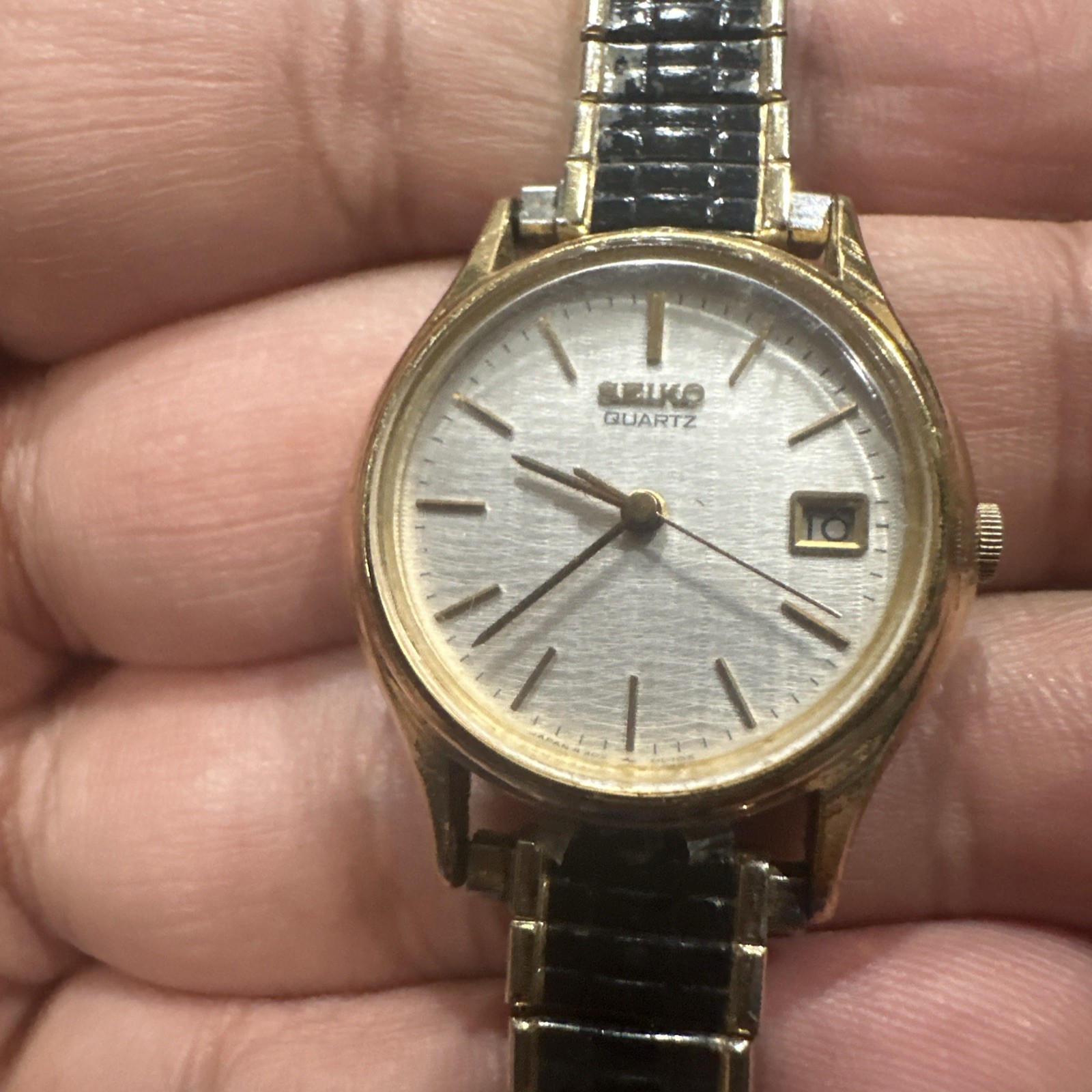 Working Vintage Seiko 24MM Womens Watch Quartz Gold Tone Date Fit 6.5mm Rare