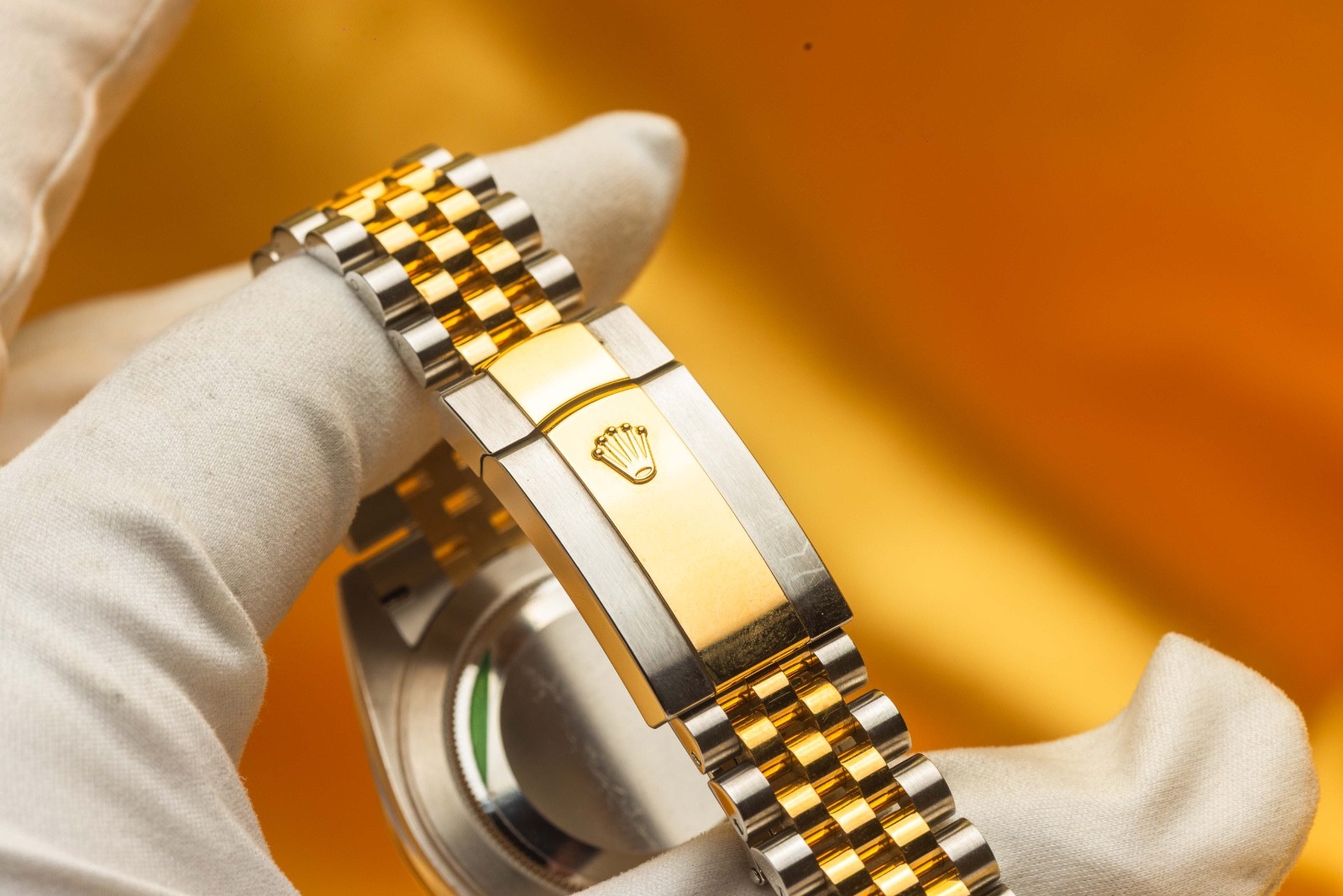 Rolex Datejust 41 Black Diamond Dial – Gold and Silver Jubilee Bracelet – 126333
