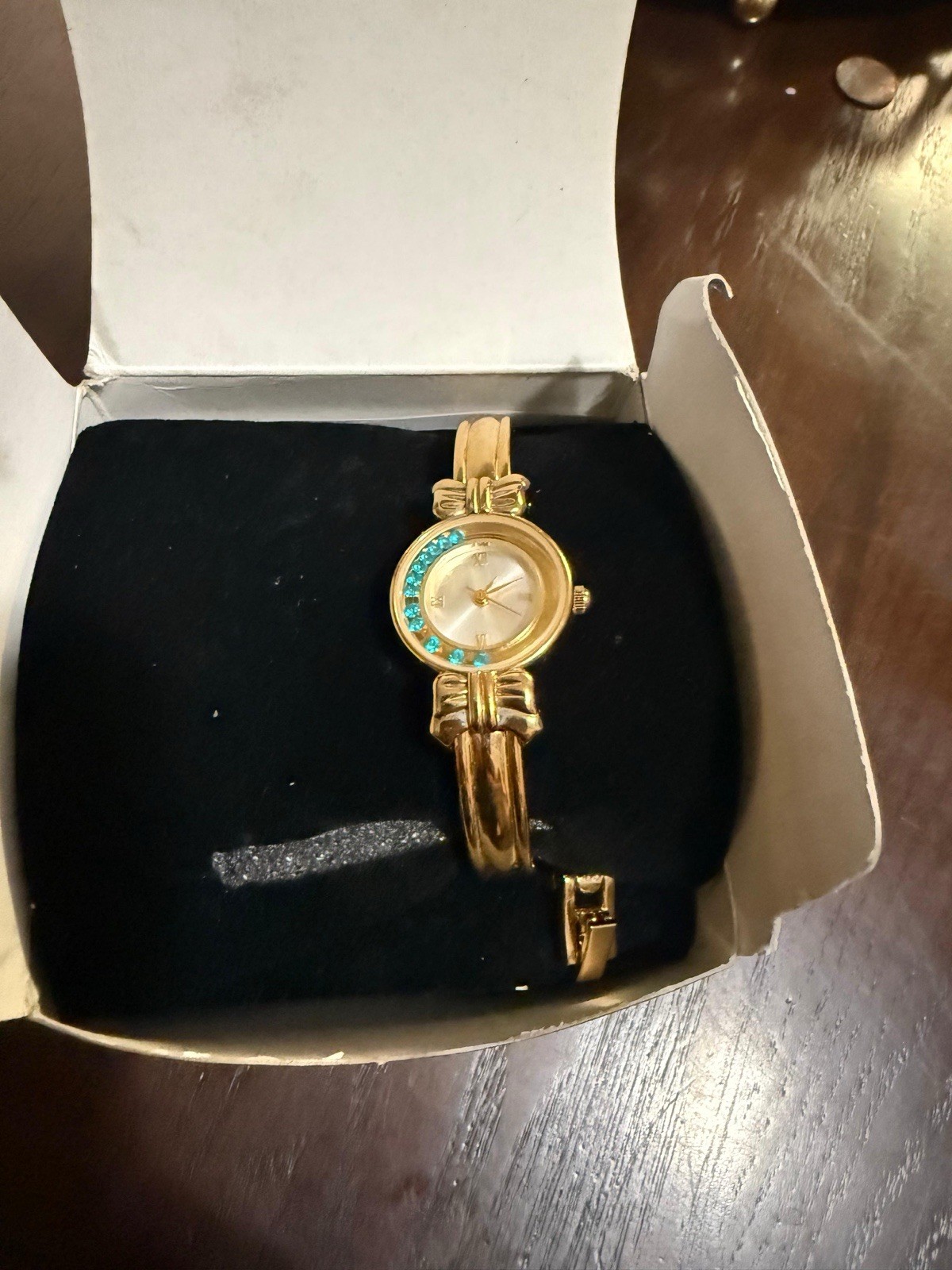 Gold-Tone Metal Women’s Dress Wristwatch Roman Numerals Analog Jewelry Clasp Box