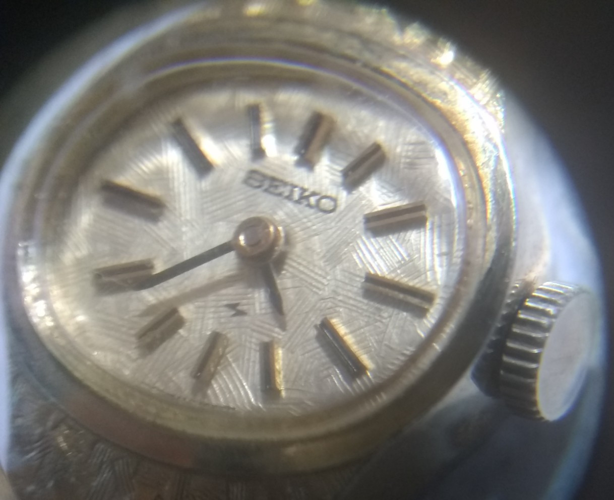 Seiko 11-7619 Ladies Wind Up Watch 17J Gold Etched Dial New Bat Works Great