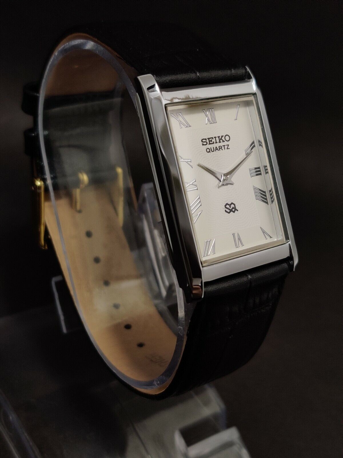 Vintage Seiko Slim Tank Quartz Men White Dial Dress Watch-Free DDP Shipping