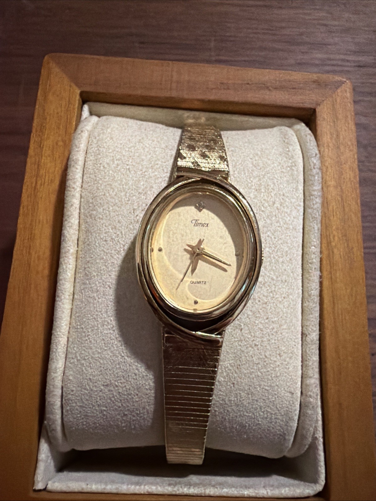Vintage Timex Watch Womens 19mm Oval Face Gold Tone 1980s New Battery