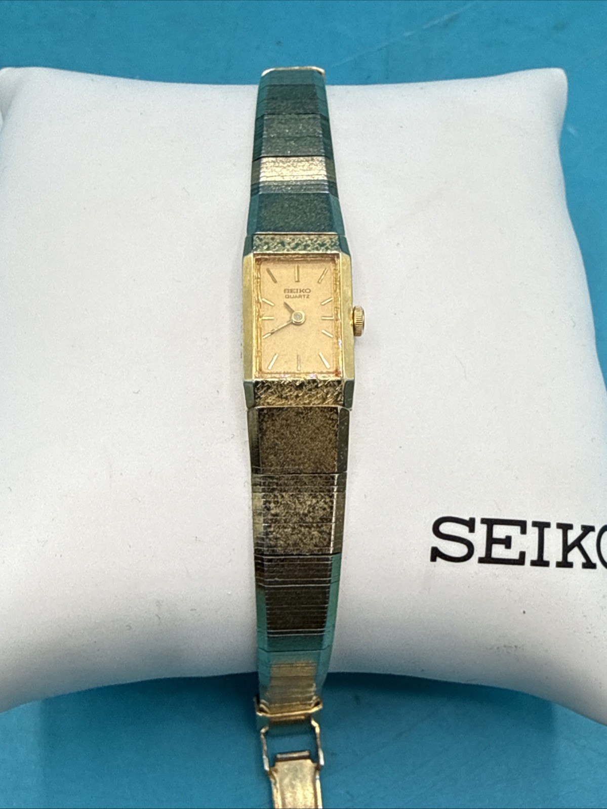 Seiko Tank Watch Women 12mm Champagne Dial Gold Tone 2e20-5029 New Battery