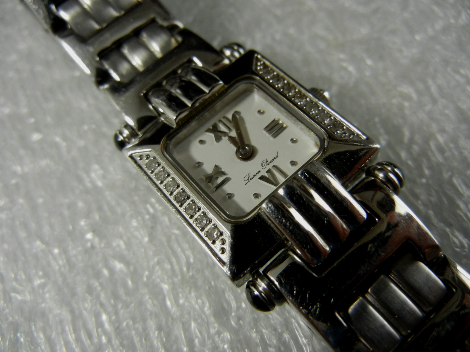 Lucien Piccard Ladies Swiss Watch Square «Tank» Roman Numeral Dial Minty!
