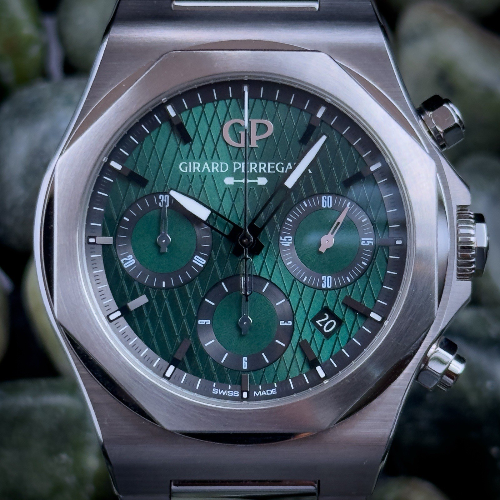 Girard Perregaux Lareato 1/188 Aston Martin Edtion Chronograph 81020-11-001-11A